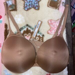 BNWT SKIMS Nipple Apex Push Up Bra